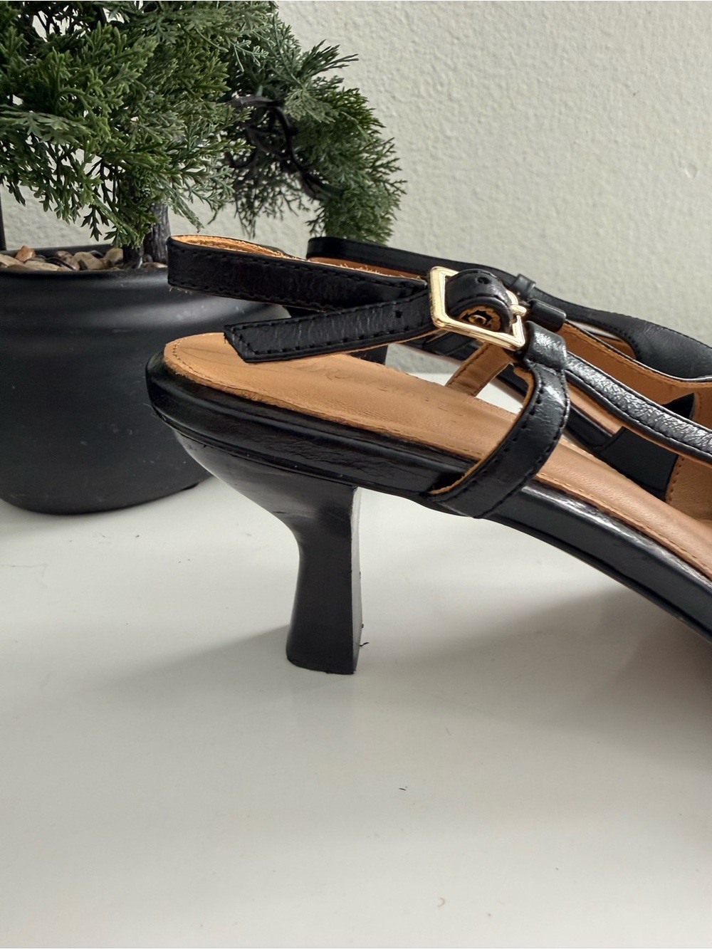 Madewell size 9.5 the Debbie slingback Black Leather Pointed Slingback Heels - Picture 5 of 8